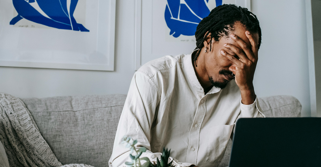 Melbourne-based worker in Sydney company not impressed he has to work today